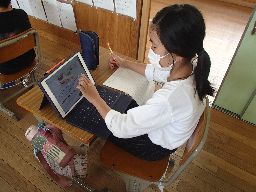 タブレット使用の写真