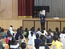 全校集会の様子