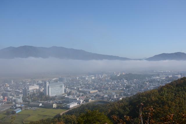 霧けぶる亀岡の画像1