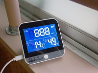 酸素濃度計の数値の画像888ppm