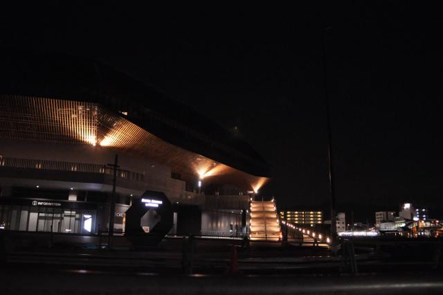 スタジアムの夜景の画像1