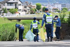 河川敷の清掃