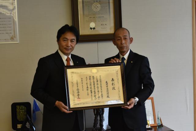 桂川市長と記念の画像
