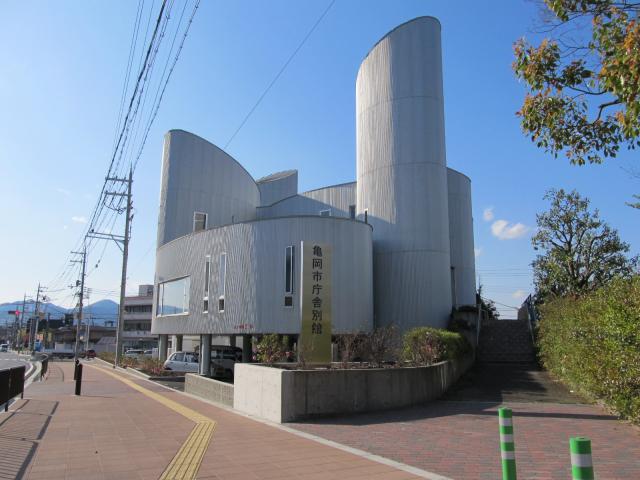 亀岡市庁舎別館の写真