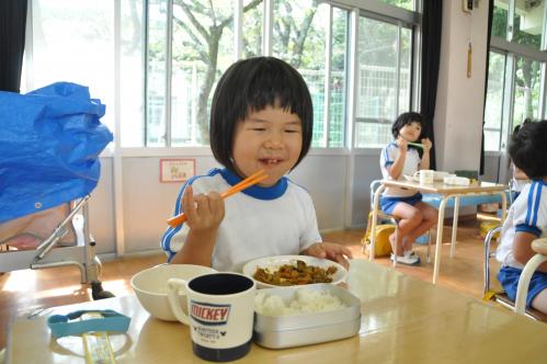 本梅給食