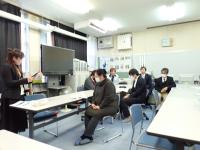 分科会の情報共有で発表する先生の画像