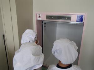 学校探検２
