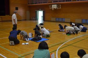 心肺蘇生法の様子