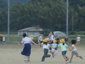 手つなぎ鬼