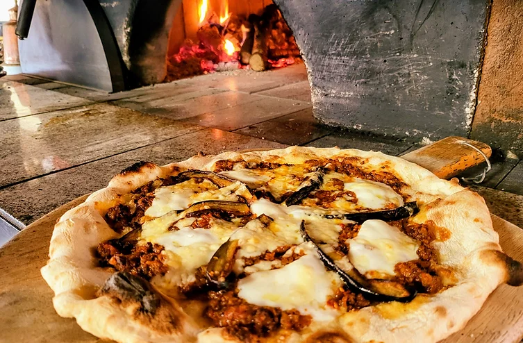 石窯とピザ