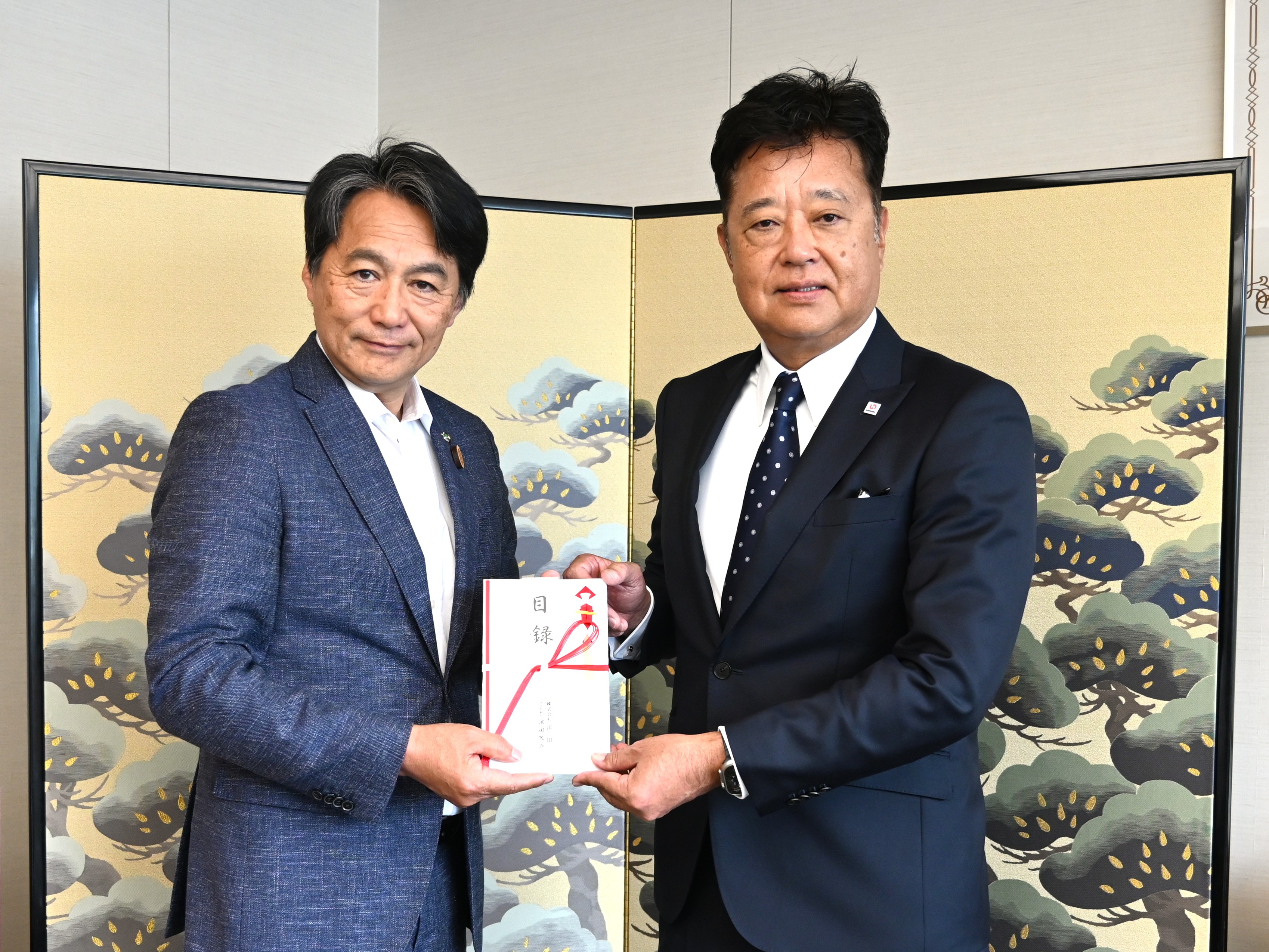 贈呈式_株式会社浜田