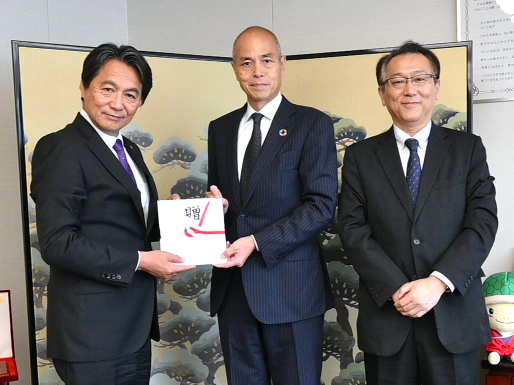 寄附贈呈式（三井住友ファイナンス＆リース株式会社）