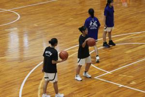 女バス