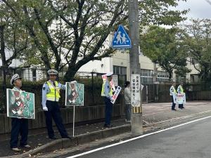 街頭啓発の様子 学校
