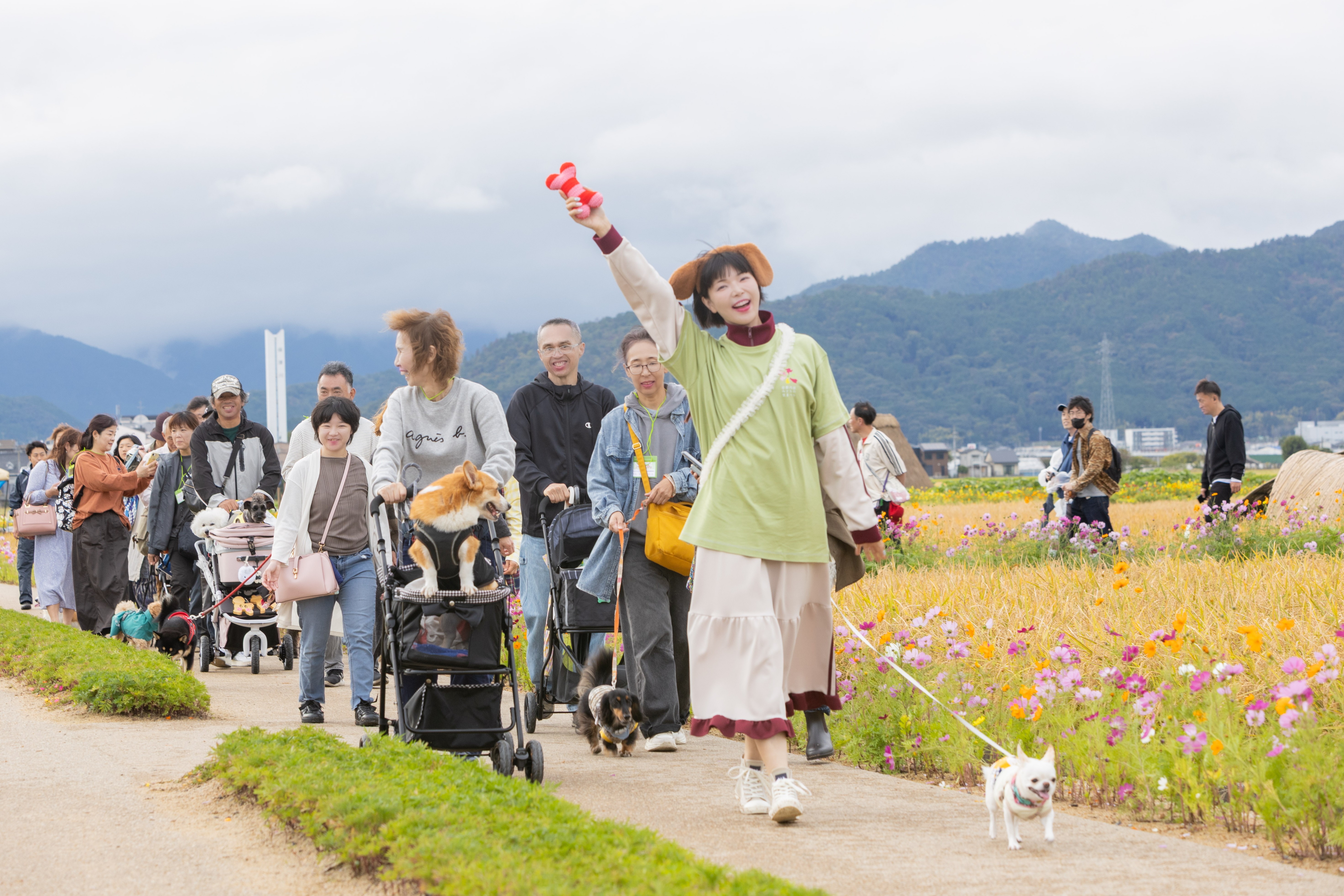 わんわんパレードに参加する人たち