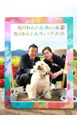記念写真を撮る2人