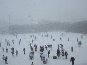 雪遊び